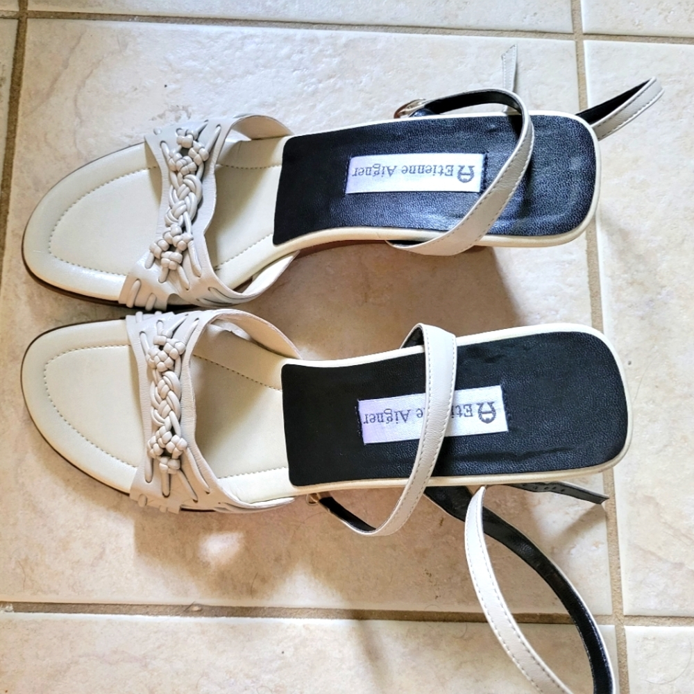 Etienne aigner wedges